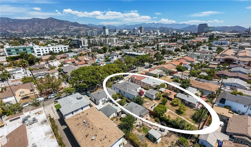556 Hawthorne Glendale, CA 91204