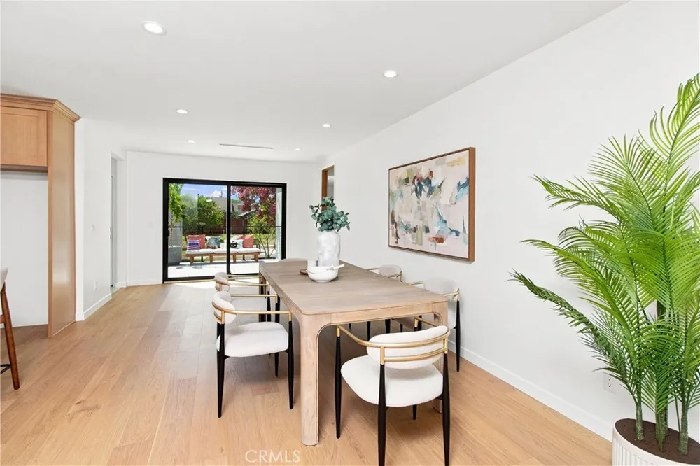 556 Hawthorne Glendale, CA 91204