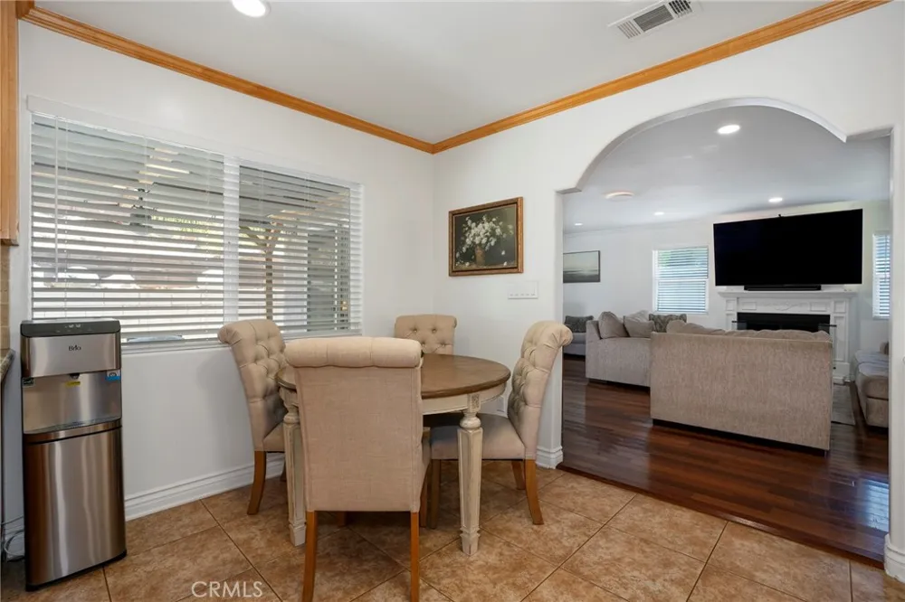 11852 Vanport Avenue Sylmar, CA 91342