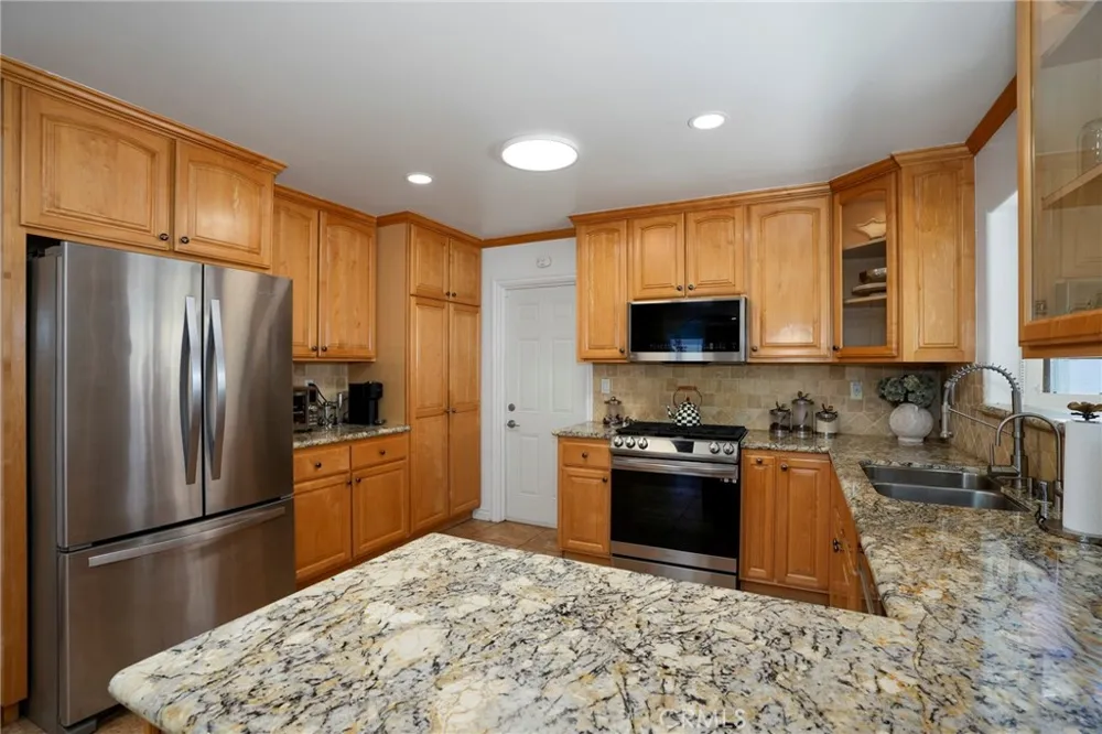 11852 Vanport Avenue Sylmar, CA 91342