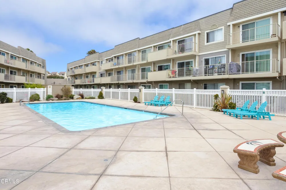 257 E Surfside Drive Port Hueneme, CA 93041