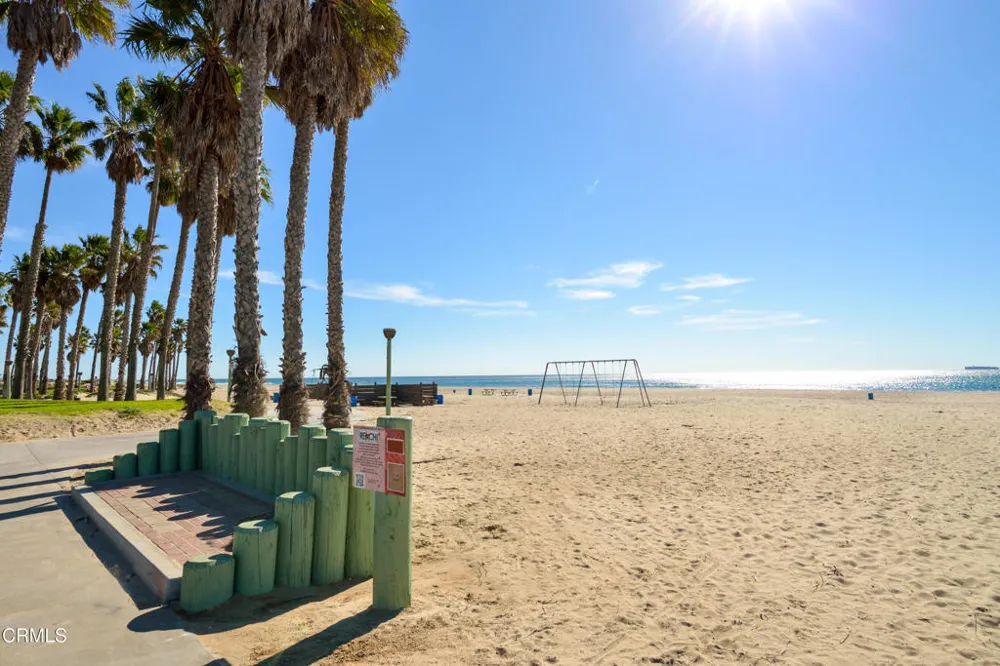 257 E Surfside Drive Port Hueneme, CA 93041
