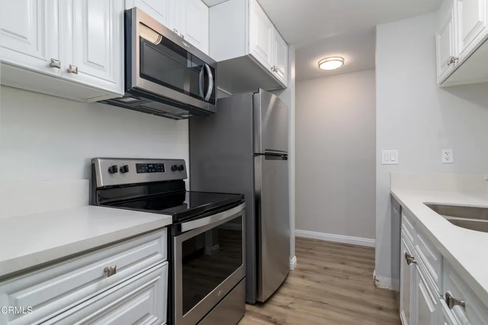 257 E Surfside Drive Port Hueneme, CA 93041