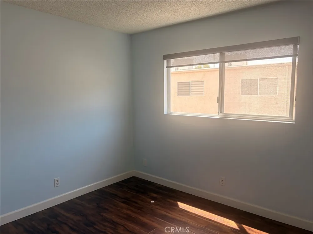 8008 Via Verona Burbank, CA 91504