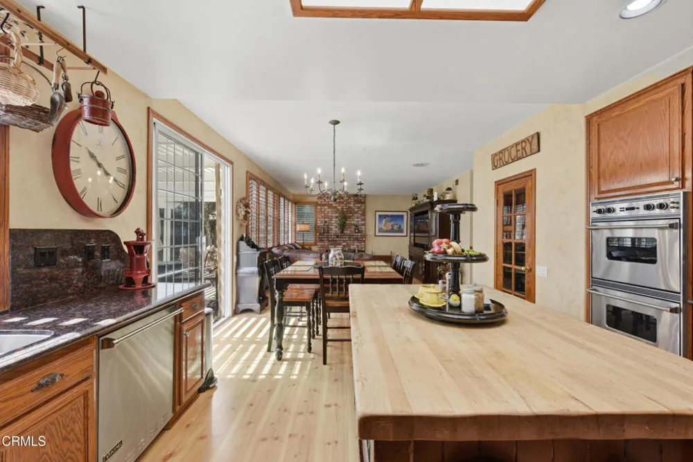 2424 Orion Way Oxnard, CA 93036