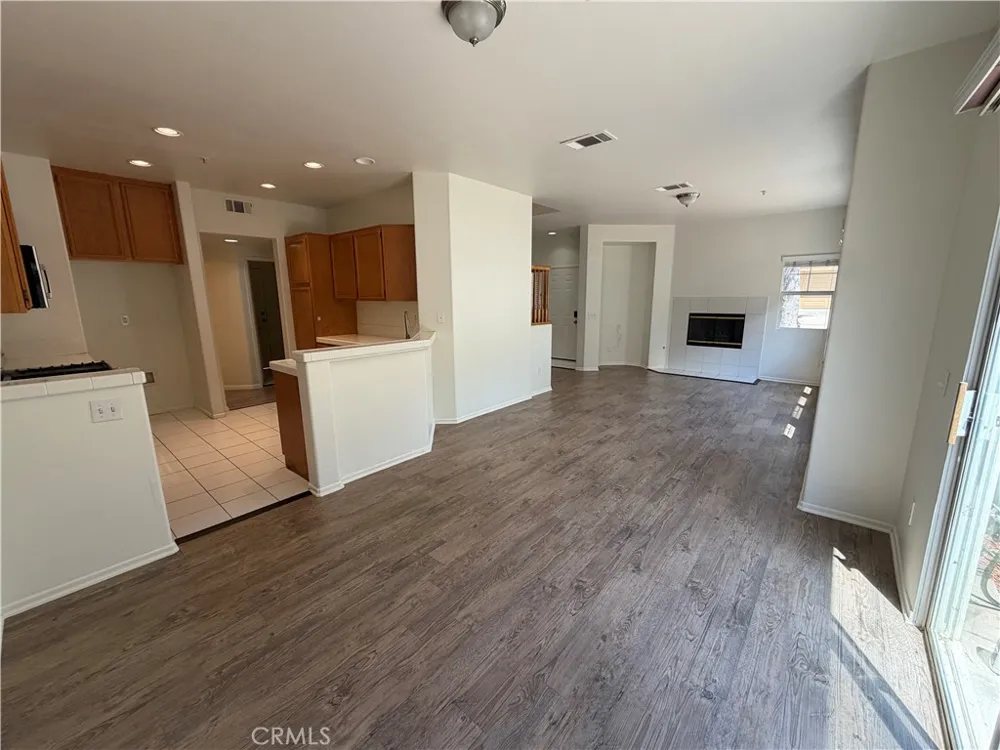 33551 Winston Way #B Temecula, CA 92592
