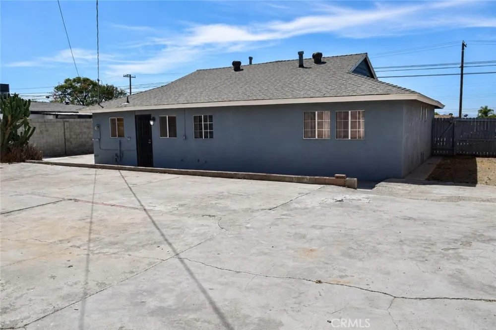 5474 San Bernardino Montclair, CA 91763