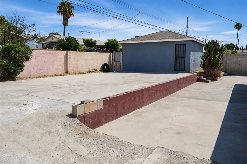 5474 San Bernardino Montclair, CA 91763