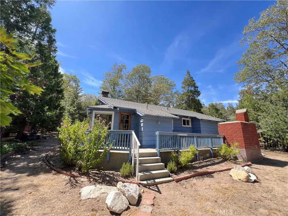 253 La Casita Twin Peaks, CA 92391