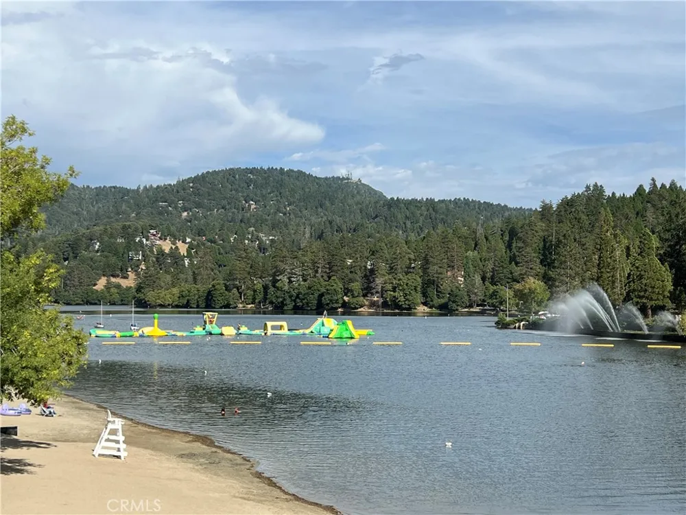 253 La Casita Twin Peaks, CA 92391