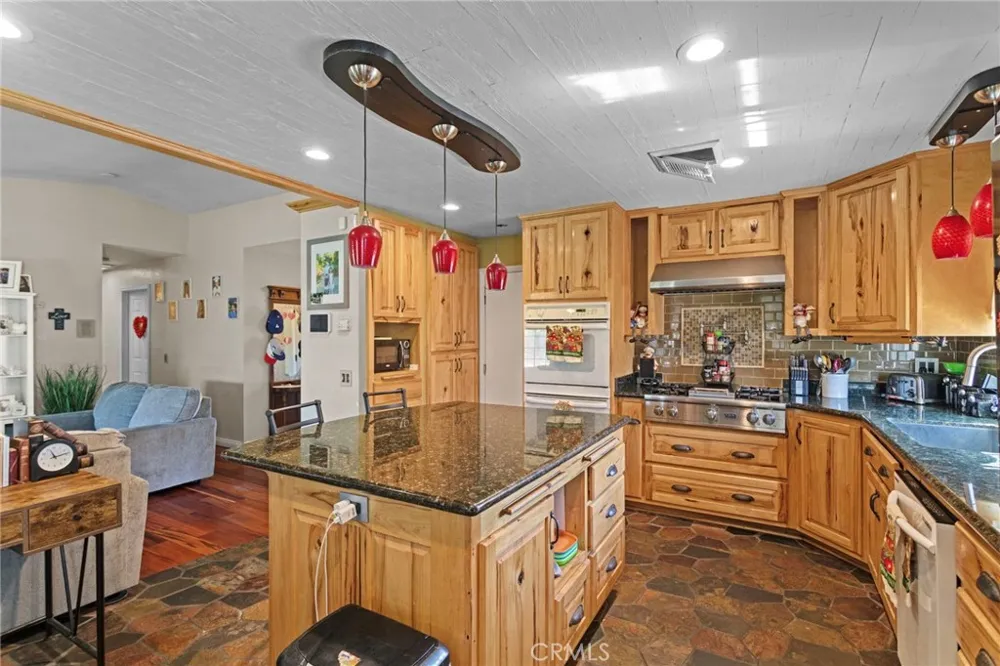 9257 Devon Rancho Cucamonga, CA 91730