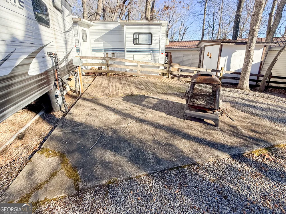 59 Yogi Bear BLVD Cleveland, GA 30528