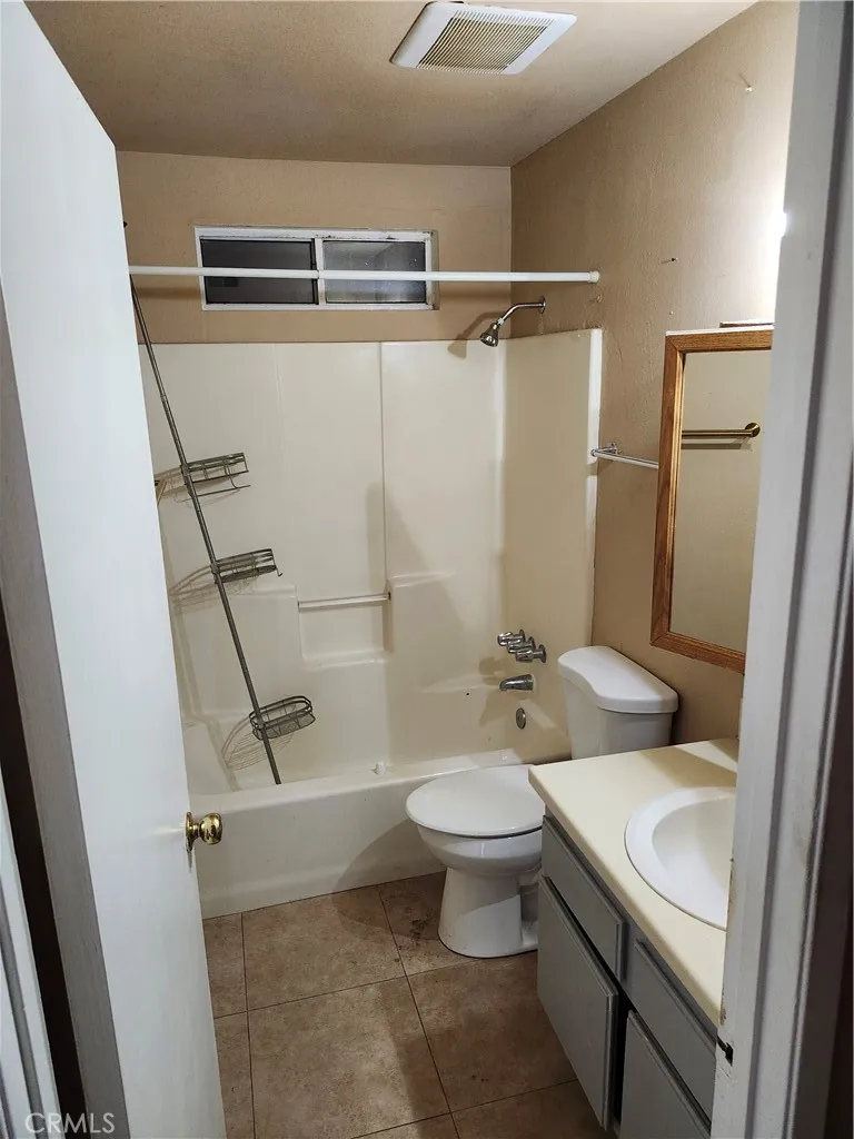 2100 Pinon Springs Circle #A Bakersfield, CA 93309