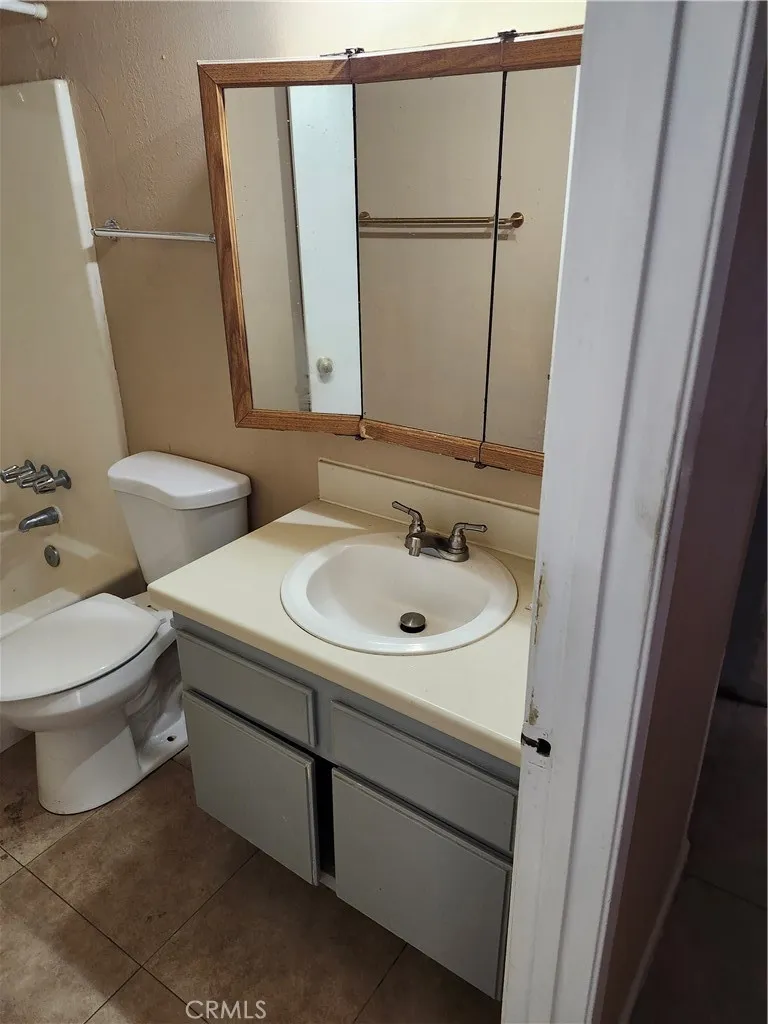 2100 Pinon Springs Circle #A Bakersfield, CA 93309