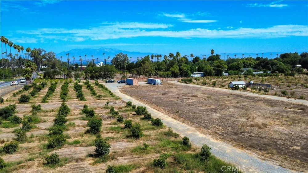 2523 Jefferson Street Riverside, CA 92504