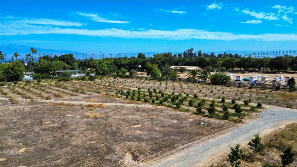 2523 Jefferson Street Riverside, CA 92504