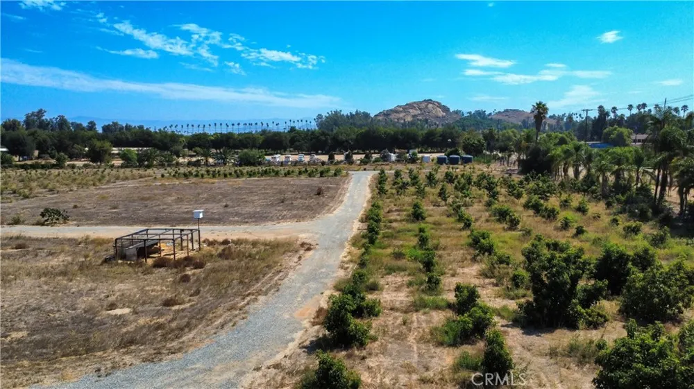 2523 Jefferson Street Riverside, CA 92504