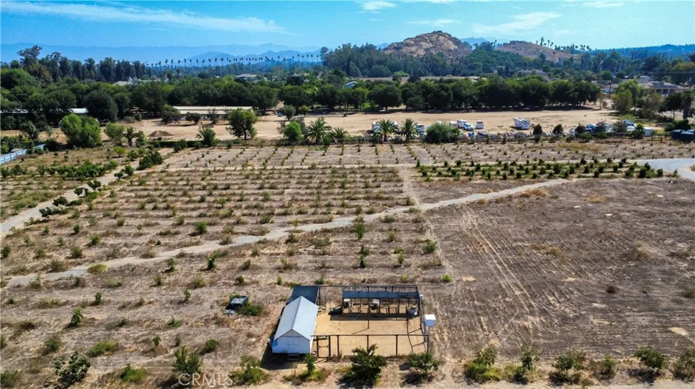 2523 Jefferson Street Riverside, CA 92504
