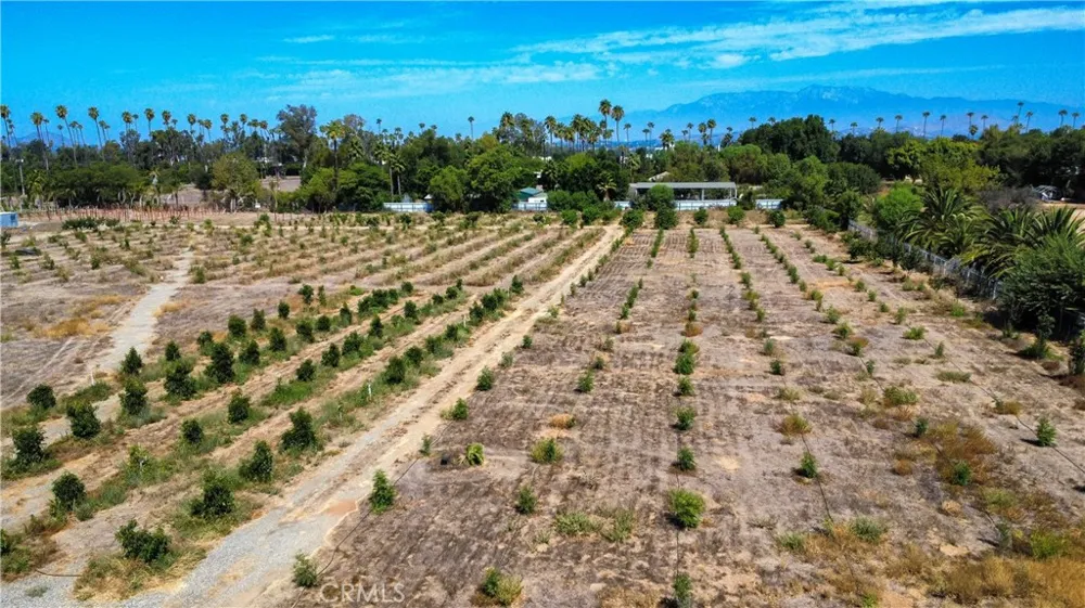 2523 Jefferson Street Riverside, CA 92504