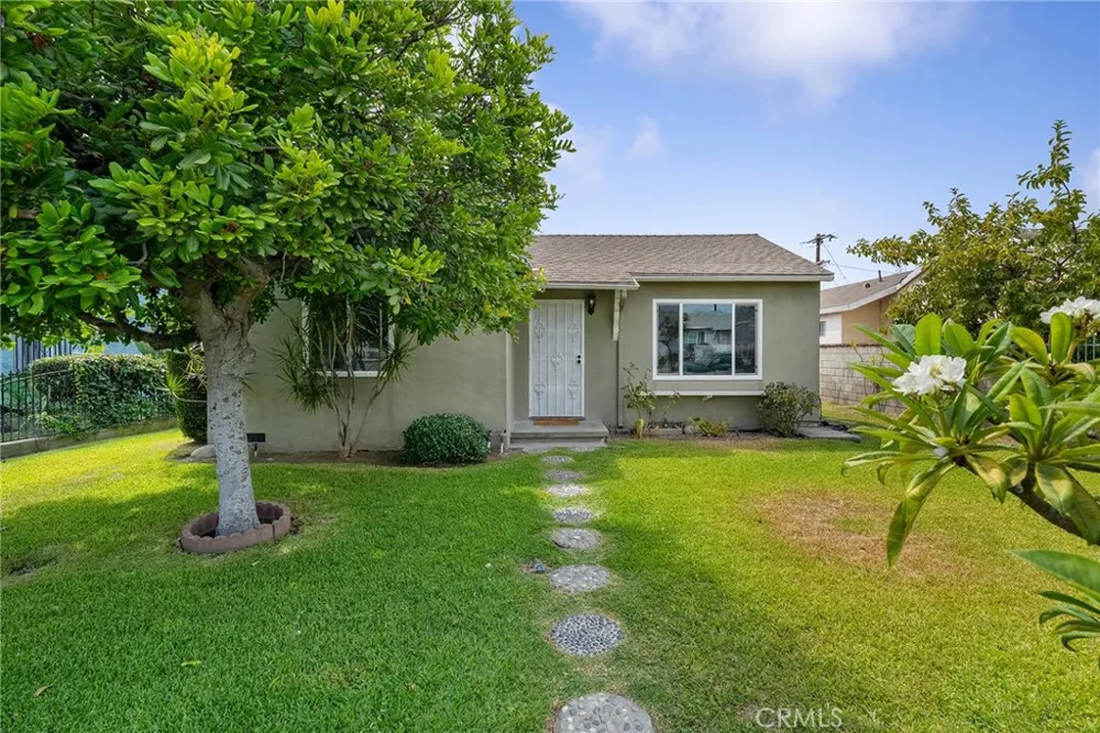 5125 Landis Baldwin Park, CA 91706