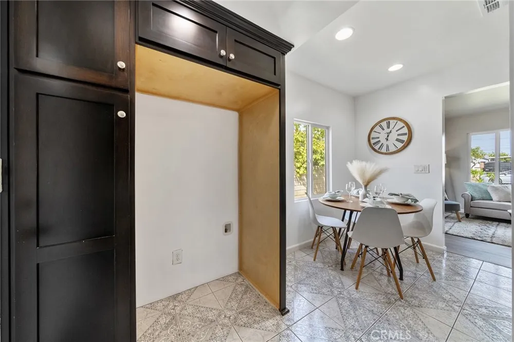 5125 Landis Baldwin Park, CA 91706