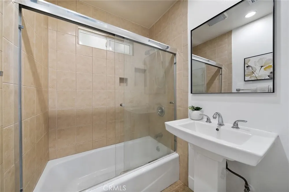 5125 Landis Baldwin Park, CA 91706
