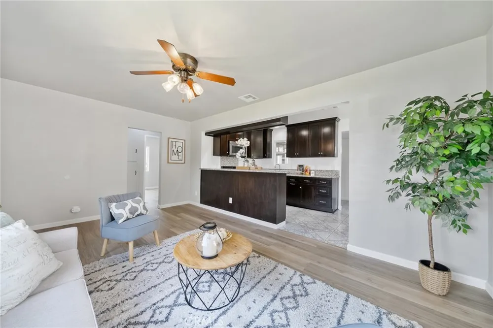 5125 Landis Baldwin Park, CA 91706