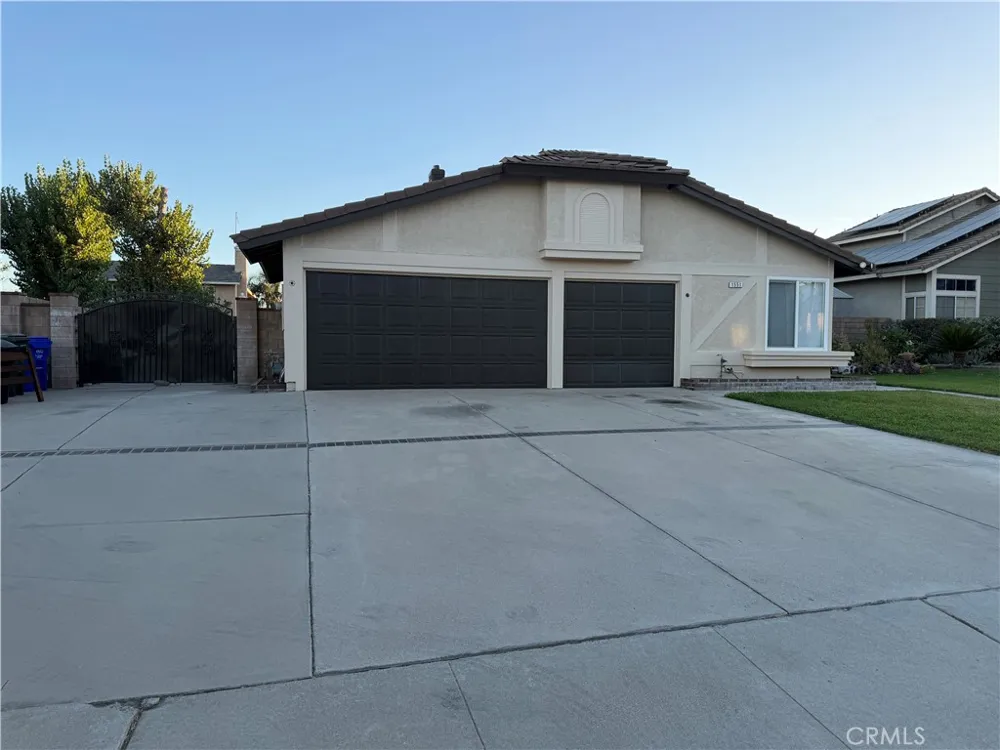 1551 W Via Bello Drive Rialto, CA 92377