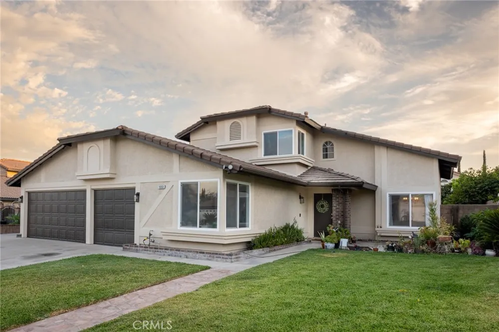 1551 W Via Bello Drive Rialto, CA 92377