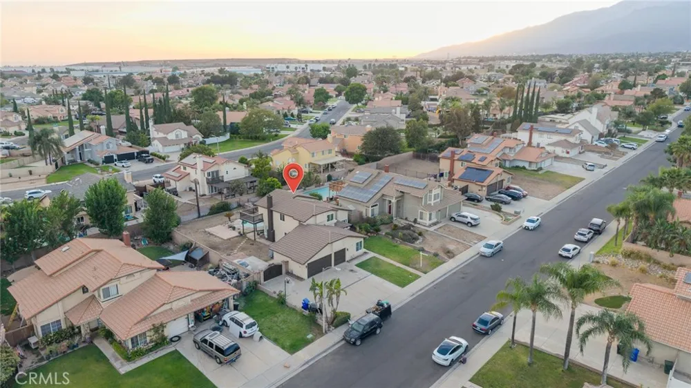 1551 W Via Bello Drive Rialto, CA 92377