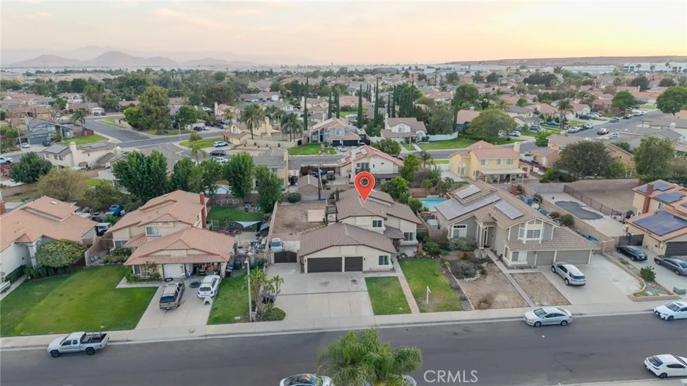 1551 W Via Bello Drive Rialto, CA 92377