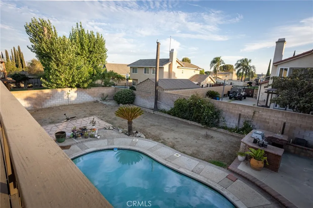 1551 W Via Bello Drive Rialto, CA 92377