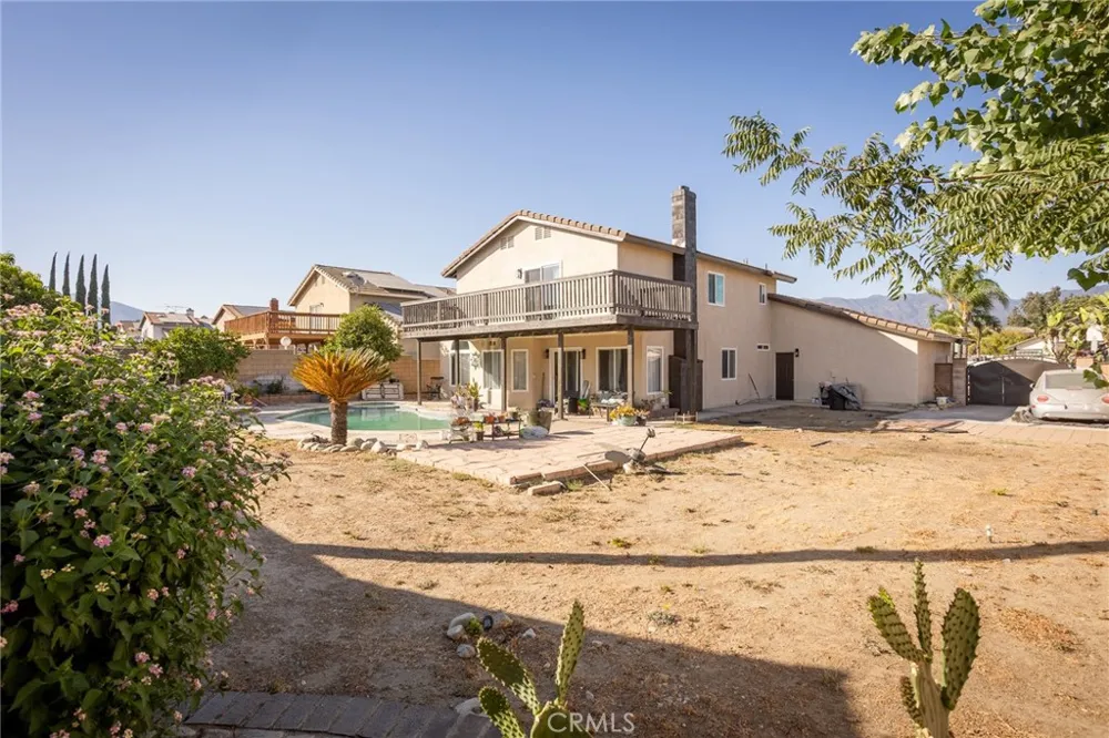1551 W Via Bello Drive Rialto, CA 92377