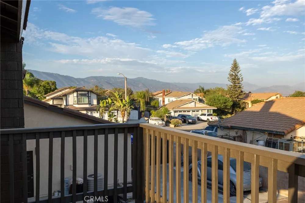 1551 W Via Bello Drive Rialto, CA 92377