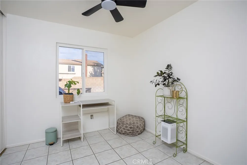 1551 W Via Bello Drive Rialto, CA 92377