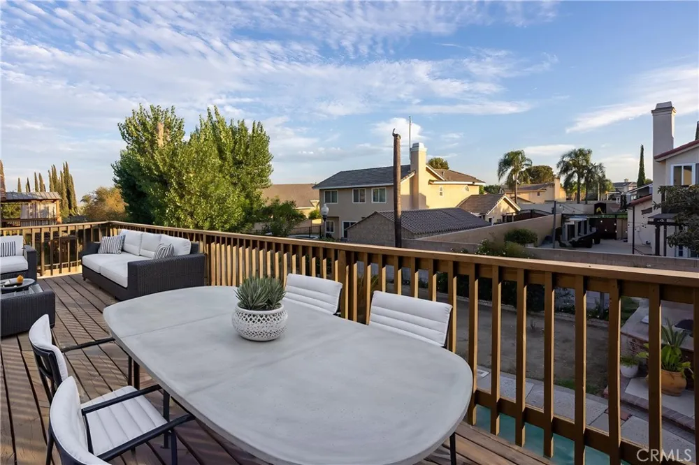 1551 W Via Bello Drive Rialto, CA 92377