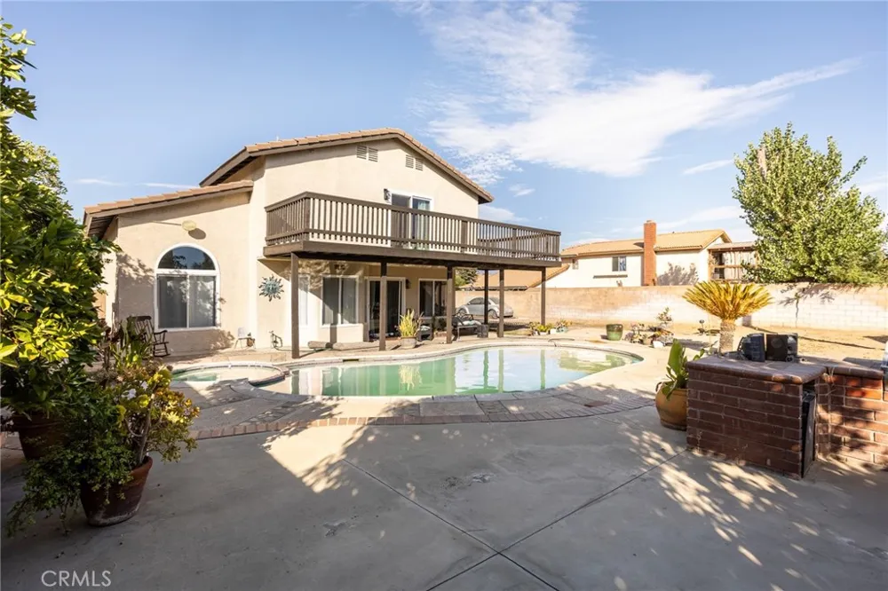 1551 W Via Bello Drive Rialto, CA 92377