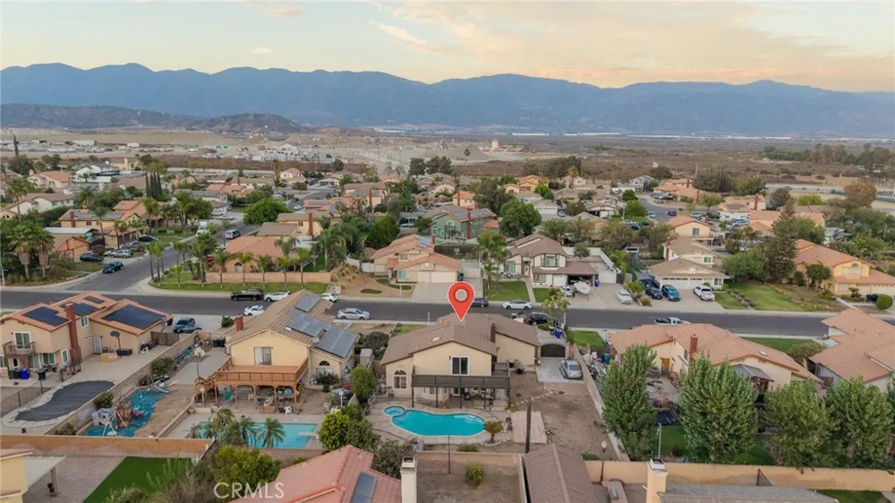 1551 W Via Bello Drive Rialto, CA 92377