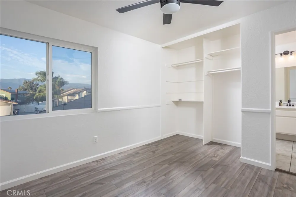 1551 W Via Bello Drive Rialto, CA 92377