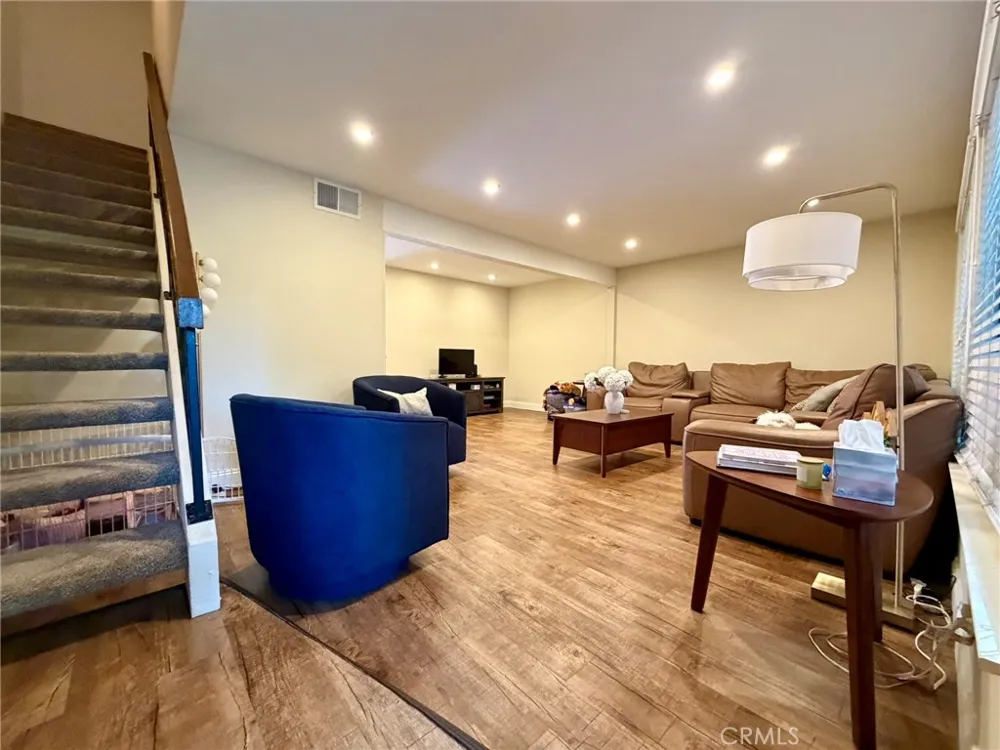618 Briarwood Lane San Dimas, CA 91773