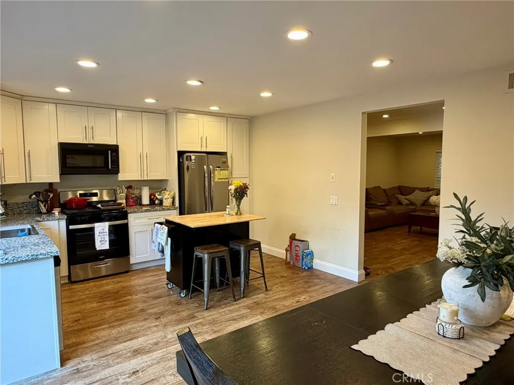 618 Briarwood Lane San Dimas, CA 91773