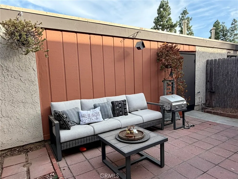 618 Briarwood Lane San Dimas, CA 91773