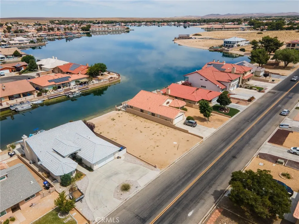 26938 Lakeview Drive Helendale, CA 92342