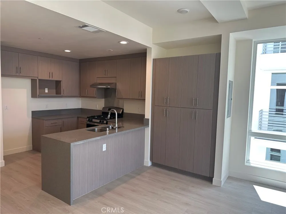 168 Monterey Street #422 Alhambra, CA 91801