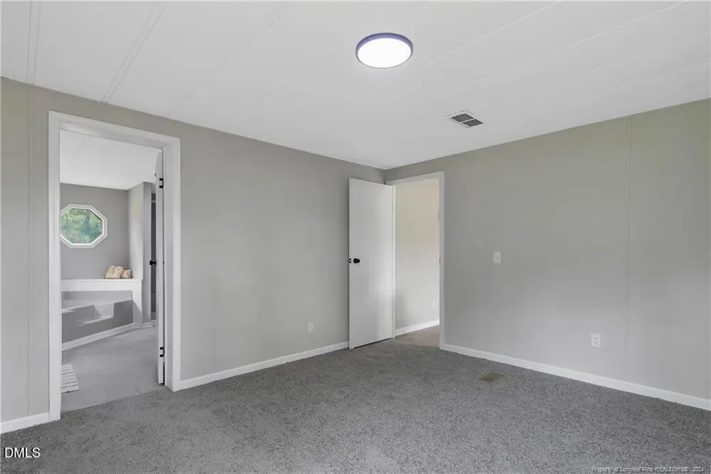 5444 Gilcrest Sands Drive Hope Mills, NC 28348