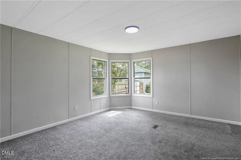 5444 Gilcrest Sands Drive Hope Mills, NC 28348