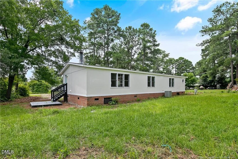 5444 Gilcrest Sands Drive Hope Mills, NC 28348