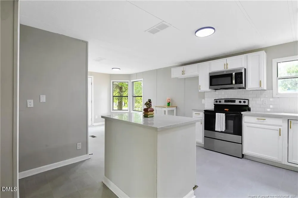 5444 Gilcrest Sands Drive Hope Mills, NC 28348