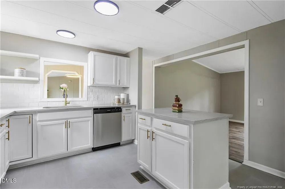 5444 Gilcrest Sands Drive Hope Mills, NC 28348