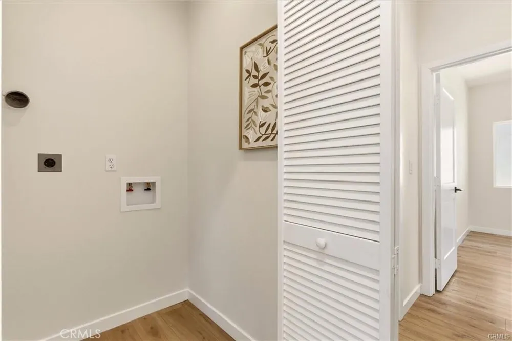 2155 Euclid Avenue #B Long Beach, CA 90815